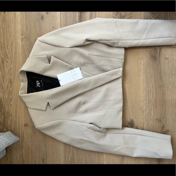 Zara cropped blazer - Picture 2 of 6